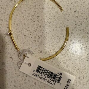 Elegant Gold Bangle Bracelet